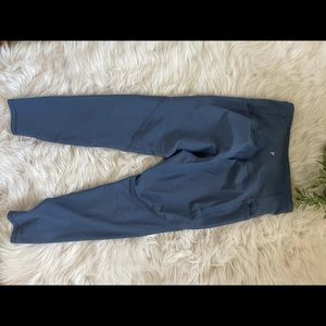 Beautiful blue workout leggings 7/8 length